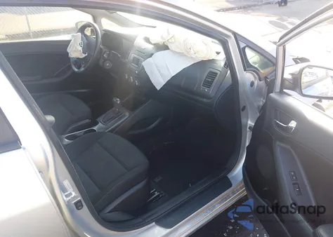 2016 Kia Forte Lx z USA, uszkodzony, nr VIN KNAFK4A6XG5611081